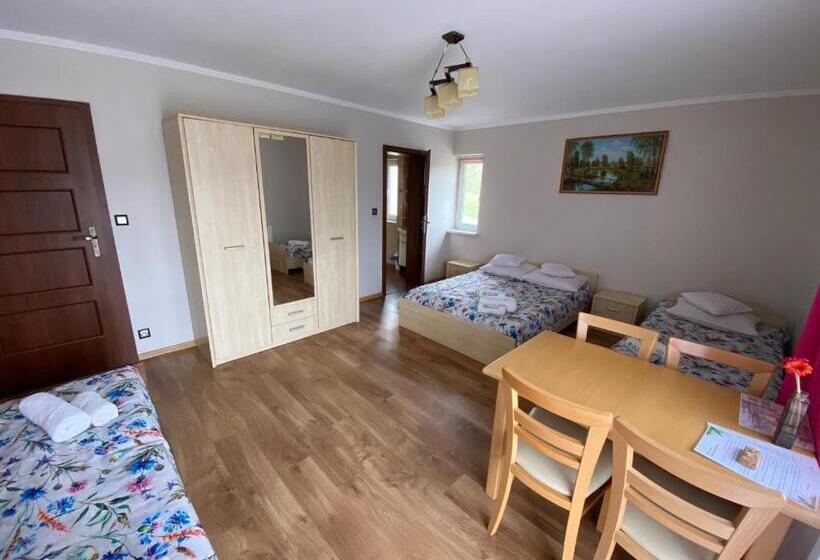 带阳台的三人标准间, Pod Brzozka