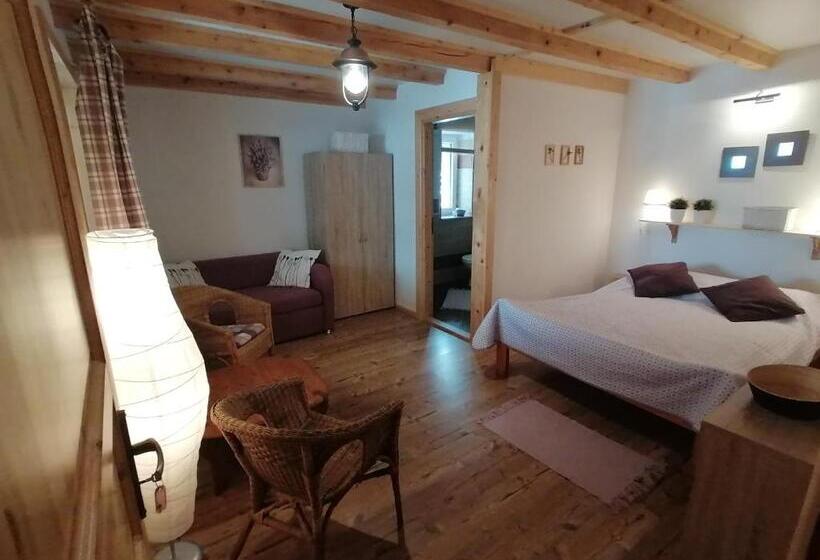 标准间, Siedlisko Zakucie