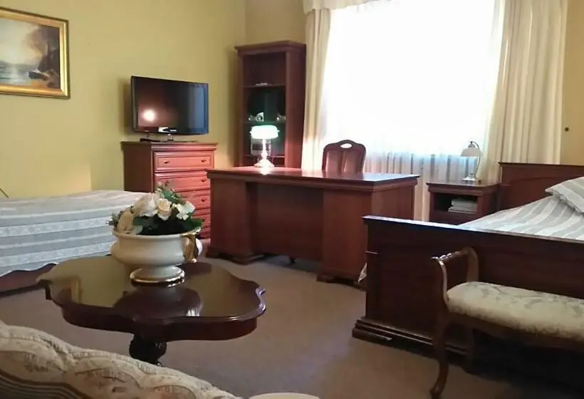 スタンダードトリプルルーム, Villa Podkowa