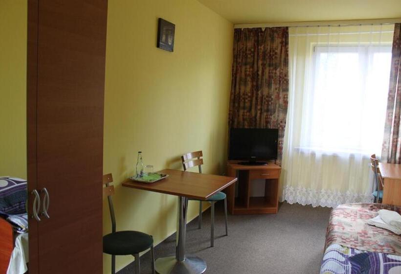 标准单人间, Hostel Barbórka