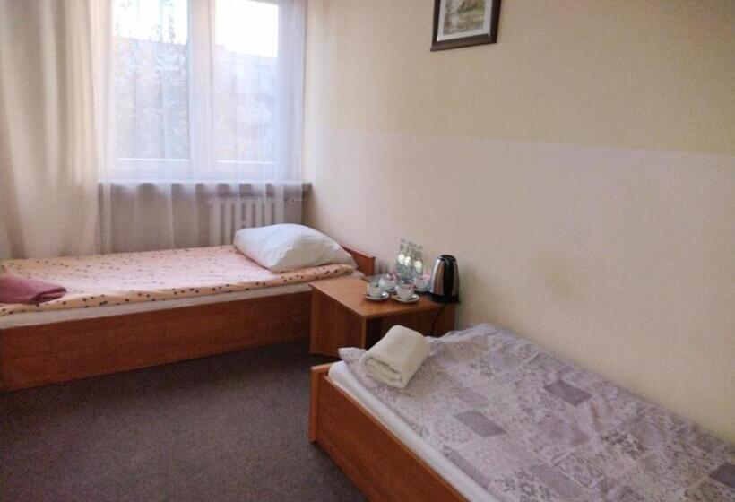 חדר סטנדרט לארבעה, Hostel Barbórka