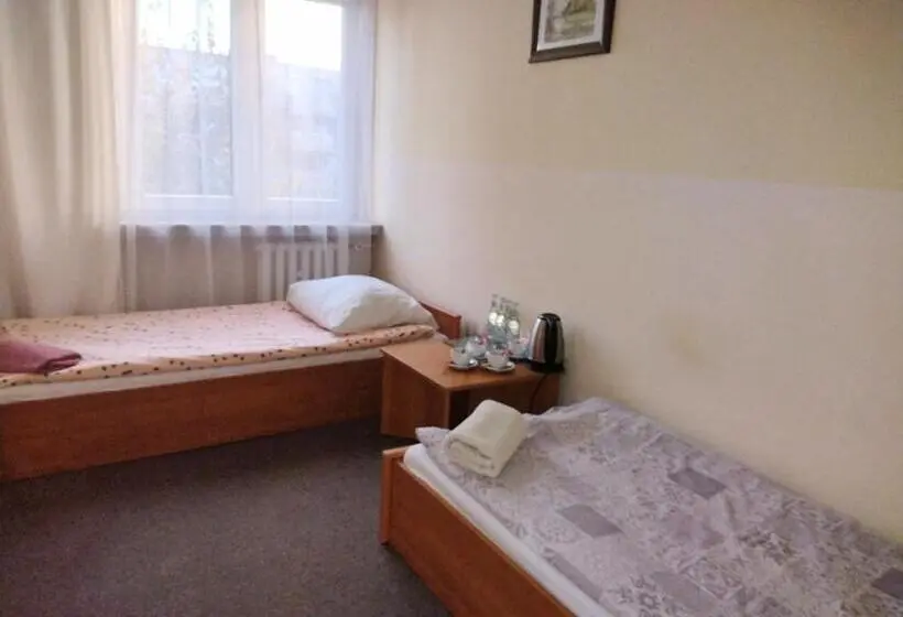 スタンダード４人部屋, Hostel Barbórka