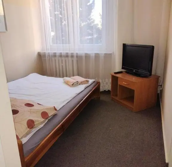 スタンダード４人部屋, Hostel Barbórka