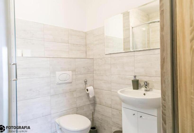 דירת שני חדרים, Hostel Barbórka