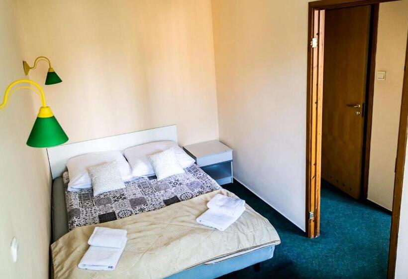 דירת חדר, Hostel Barbórka