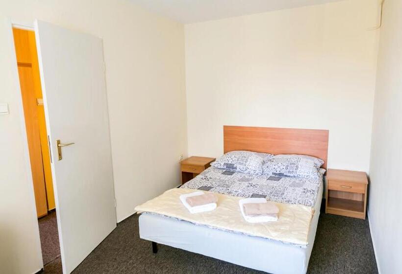 חדר אקונומי, Hostel Barbórka