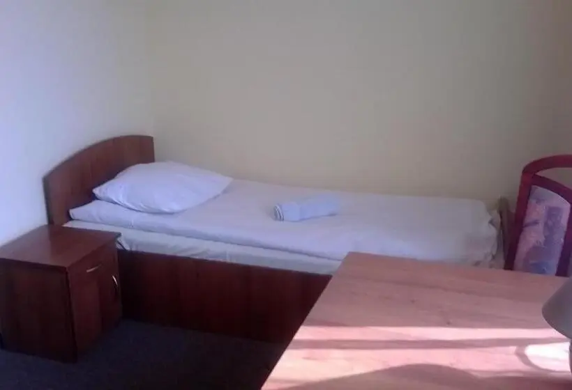 Standard Yhden Hengen Huone, Hostel Miłosz