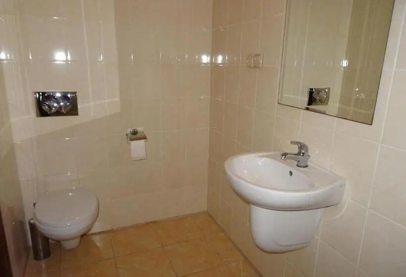 Standard Yhden Hengen Huone, Hostel Miłosz