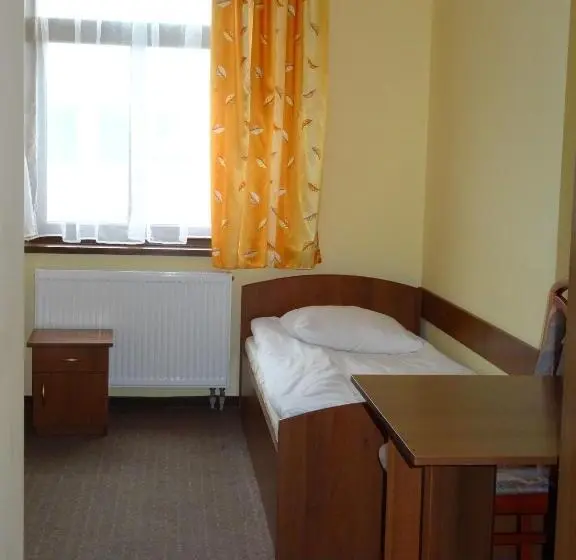 Standard Yhden Hengen Huone, Hostel Miłosz