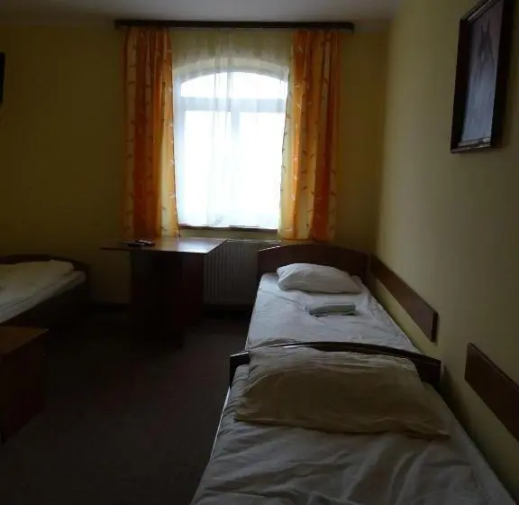 Standard Kolmen Hengen Huone, Hostel Miłosz