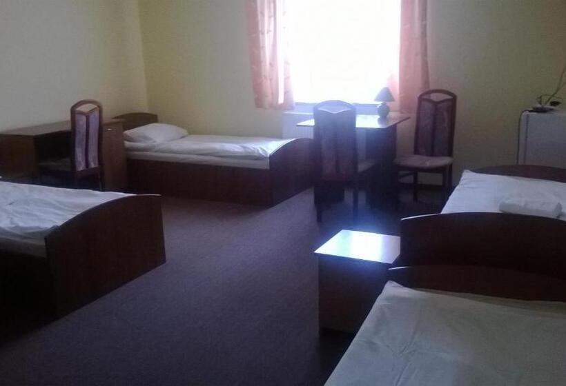 Четырехместный Номер Стандарт, Hostel Miłosz