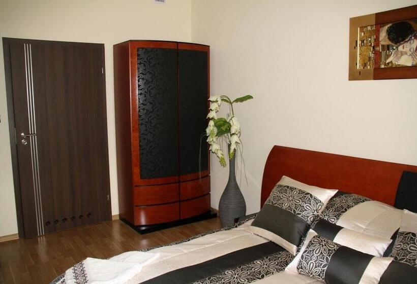 آپارتمان 1 خوابه, For You