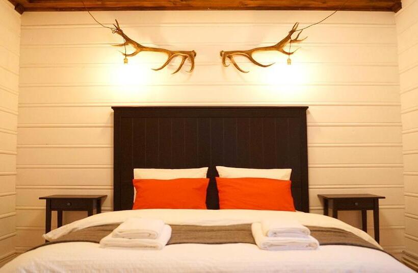 کلبه ییلاقی, Gniazdo W Felicjanowie