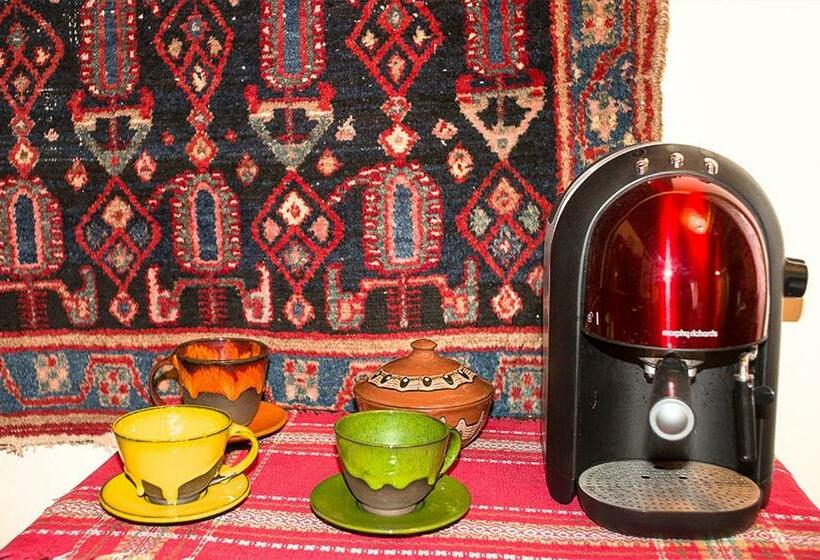 منزل غرفة نوم واحدة, Grenlanda