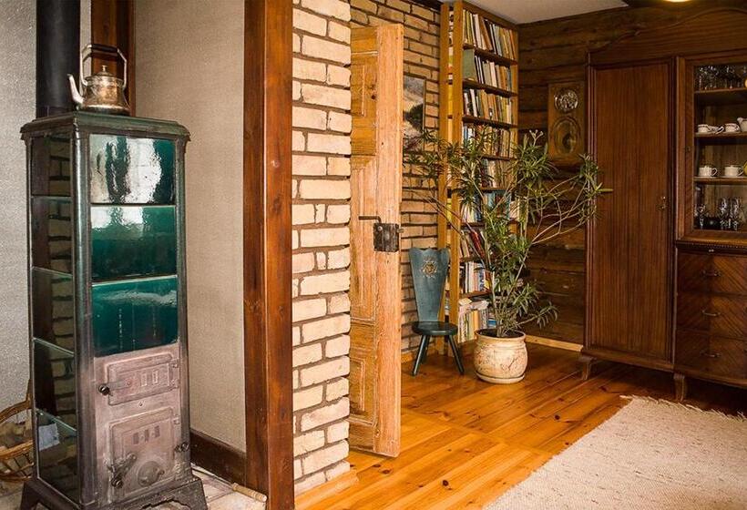 منزل غرفتين نوم, Grenlanda