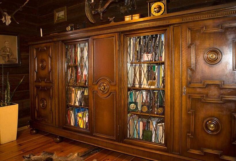 منزل غرفتين نوم, Grenlanda