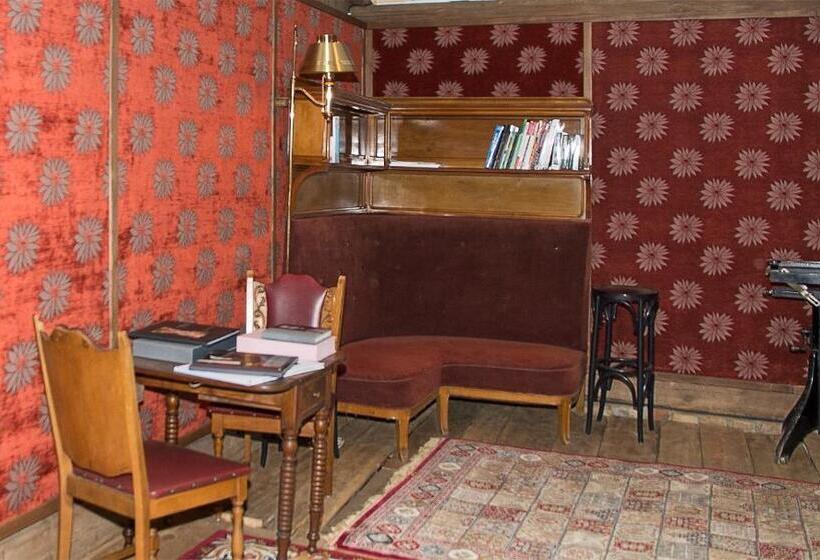 جناح عائلي, Grenlanda