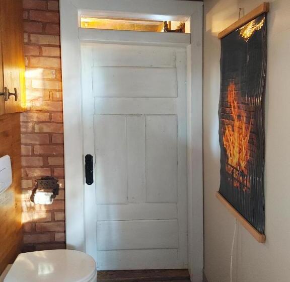 منزل غرفة نوم واحدة, Grenlanda