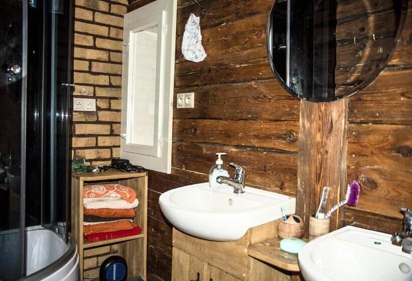 منزل غرفتين نوم, Grenlanda