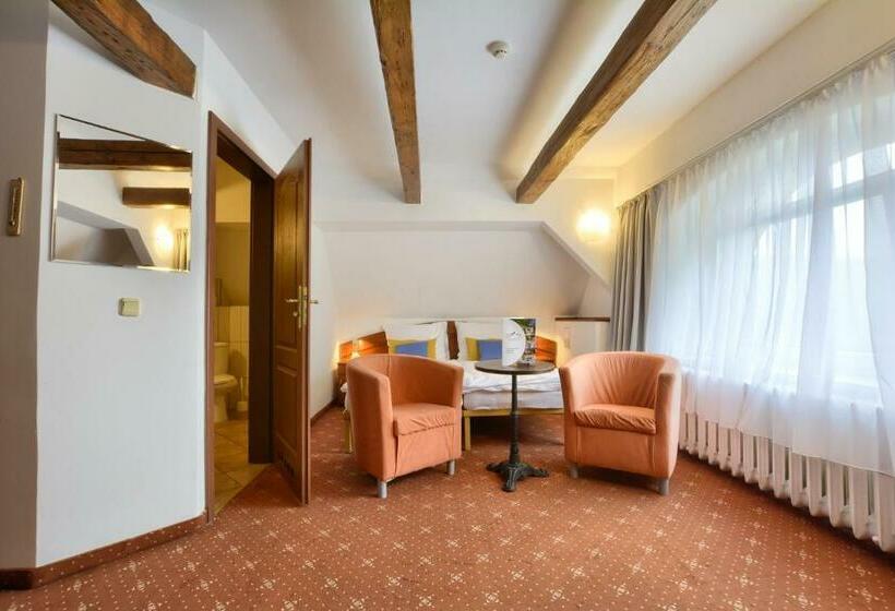 Номер Стандарт, Kryształ