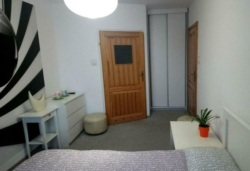 חדר סטנדרט נוף לגינה, Pokoje Gościnne Strażnica