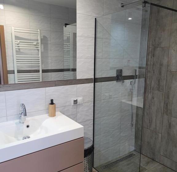 דירת שני חדרים, Pokoje Gościnne Strażnica