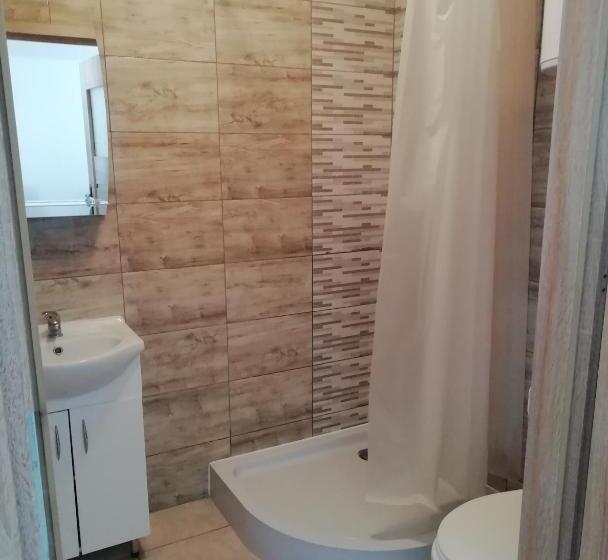 בקתת חדר, Pokoje Gościnne Strażnica