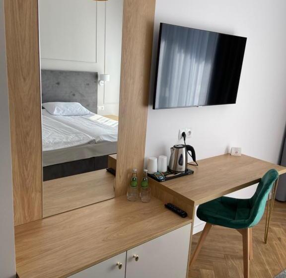 غرفة قياسية, Sebory