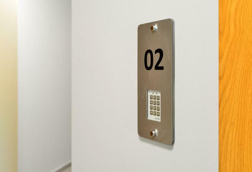 חדר סטנדרט לשלושה, Nocleg Em