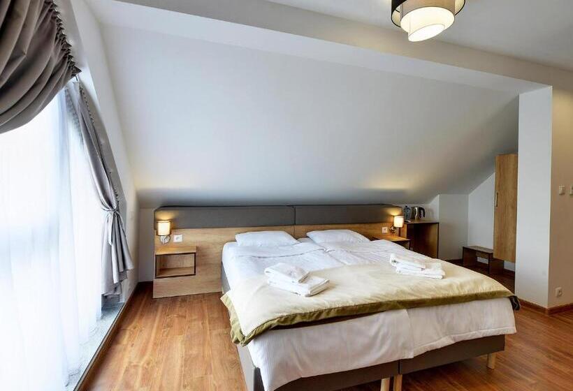 דירת חדר, Nocleg Em