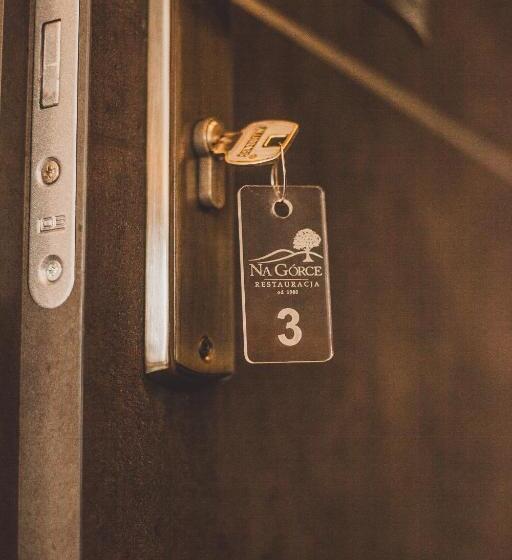 غرفة قياسية مزوَّدة بشُرفة, Na Górce