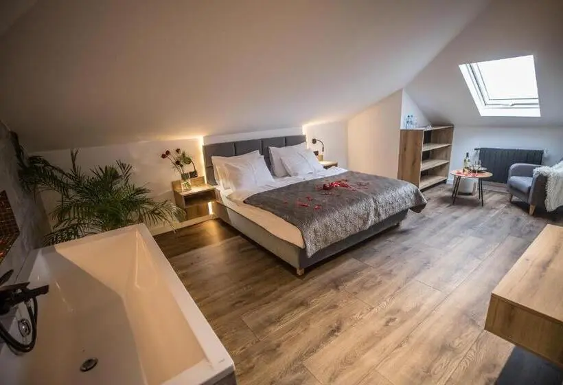 Chambre Deluxe, Na Górce