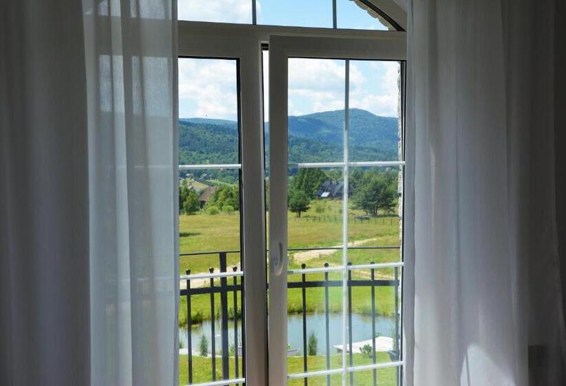 Номер Deluxe с Балконом, Czarny Dział