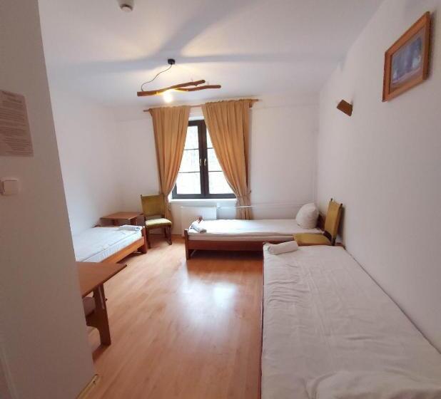 חדר סטנדרט לשלושה, Złoty Jeleń   Restauracja I Dom Gościnny