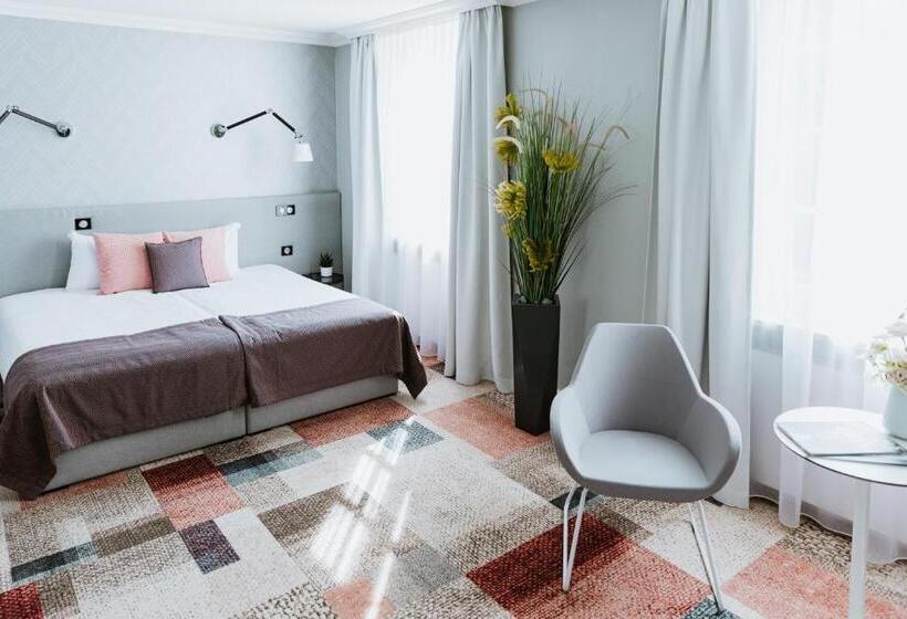 标准间, Pałac łebunia