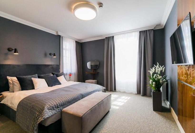 带1个卧室的带阳台的公寓, Pałac łebunia