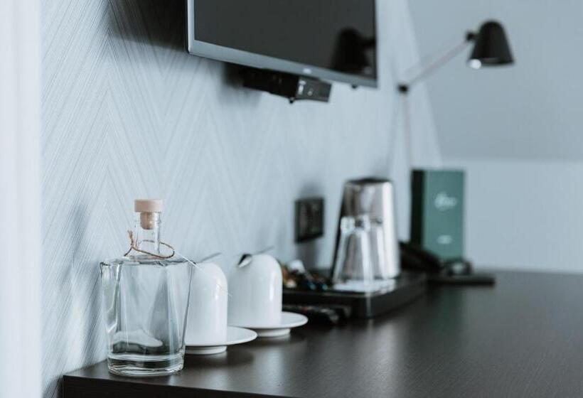 高级工作室, Pałac łebunia