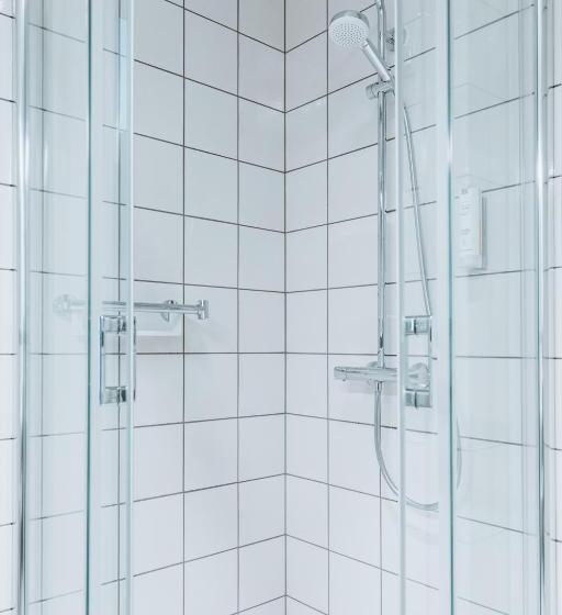 高级工作室, Pałac łebunia