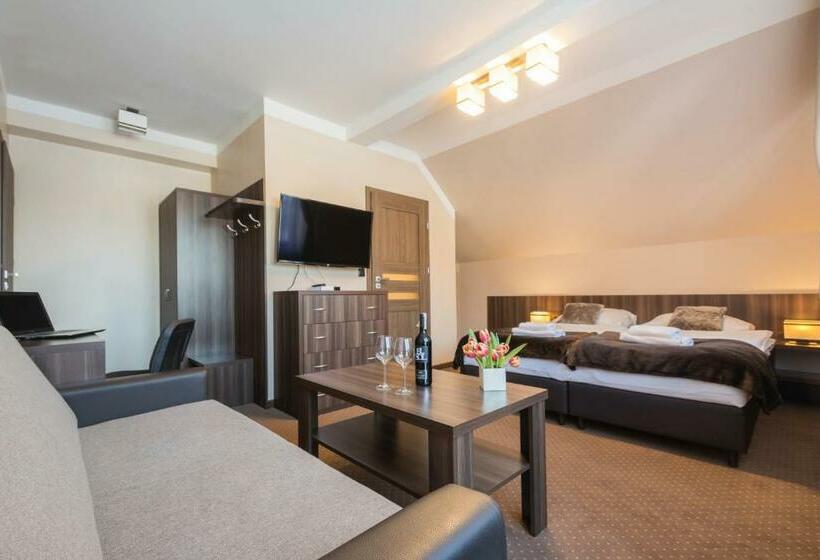 اتاق سوپریور با بالکن, Poduszka Goprówka