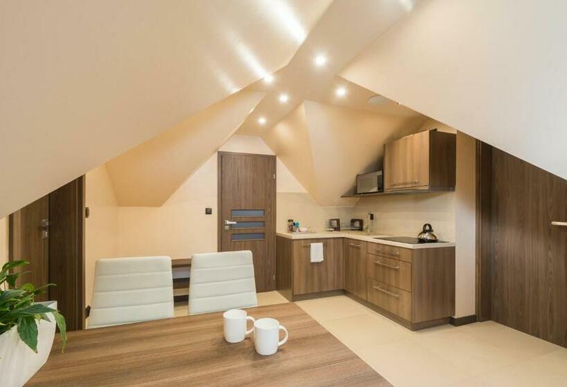 آپارتمان 2 خوابه, Poduszka Goprówka