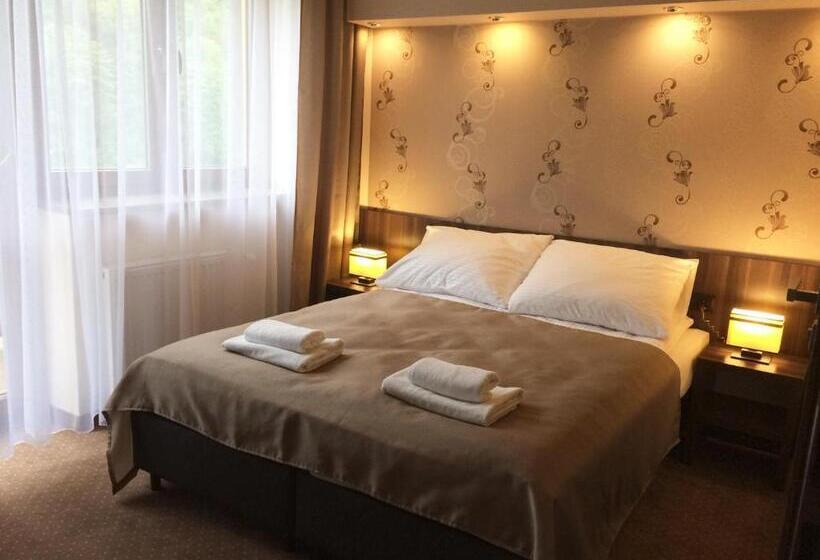 آپارتمان 1 خوابه با بالکن, Poduszka Goprówka