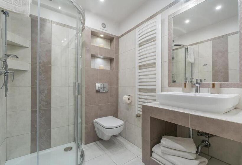 آپارتمان 1 خوابه با بالکن, Poduszka Goprówka