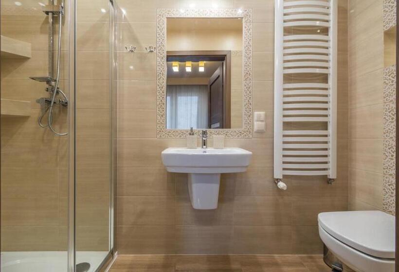 اتاق استاندارد سه تخته با بالکن, Poduszka Goprówka