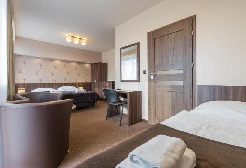 اتاق استاندارد سه تخته با بالکن, Poduszka Goprówka