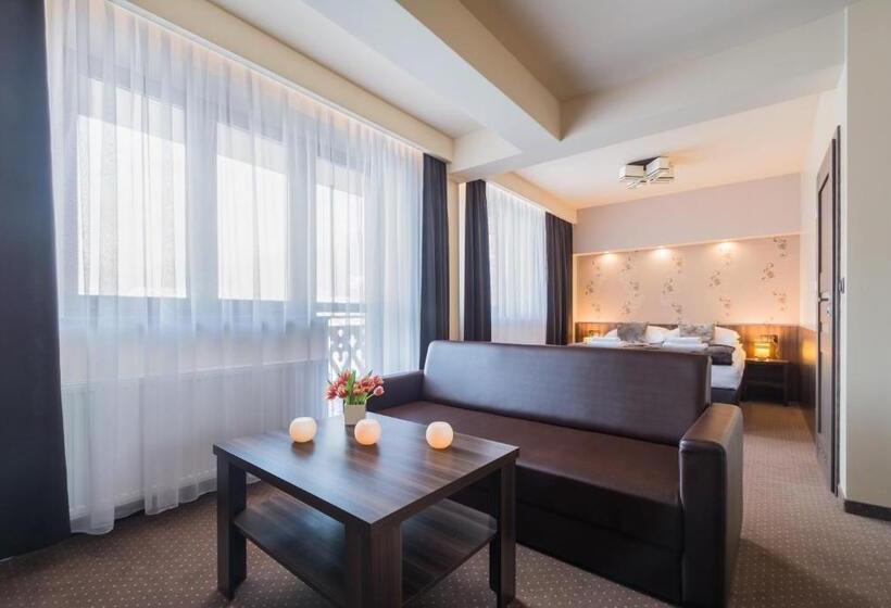 اتاق لوکس با بالکن, Poduszka Goprówka