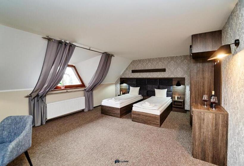 スタンダードトリプルルーム, Gościniec Pod Strzechą