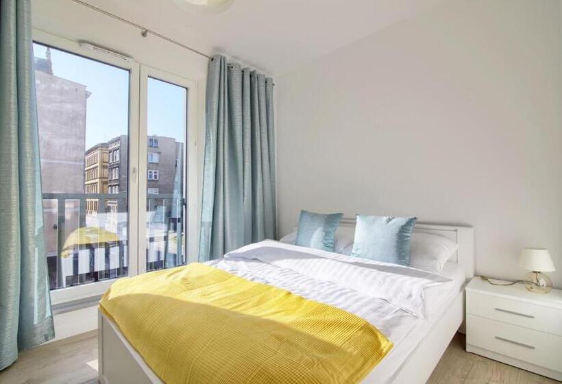 Апартаменты 1 Спальня с Балконом, Apartments In   Podgórna