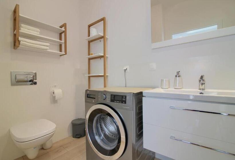 דירה בת חדר שינה 1 עם מרפסת, Apartments In   Podgórna