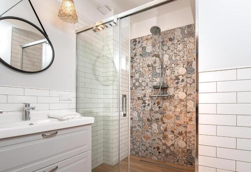 オーシャンビューデラックスルームバルコニー付き, Al Mare   Apartamenty I Pokoje