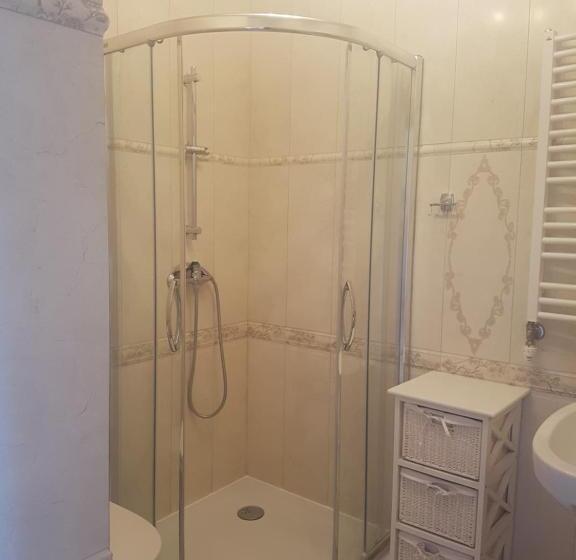 景色の見える一ベッドルームアパートメント, Dom Malowany